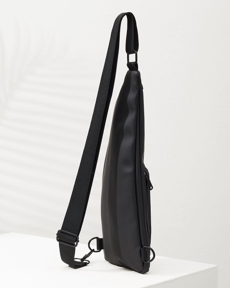 Hudson Black Sling Bag Black | Tommy Bahama Top Pick - Hudson Black Sling Bag