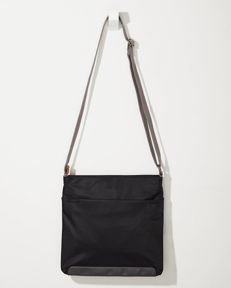 Kennington Black Crossbody Black | Tommy Bahama Top Pick - Kennington Black Crossbody
