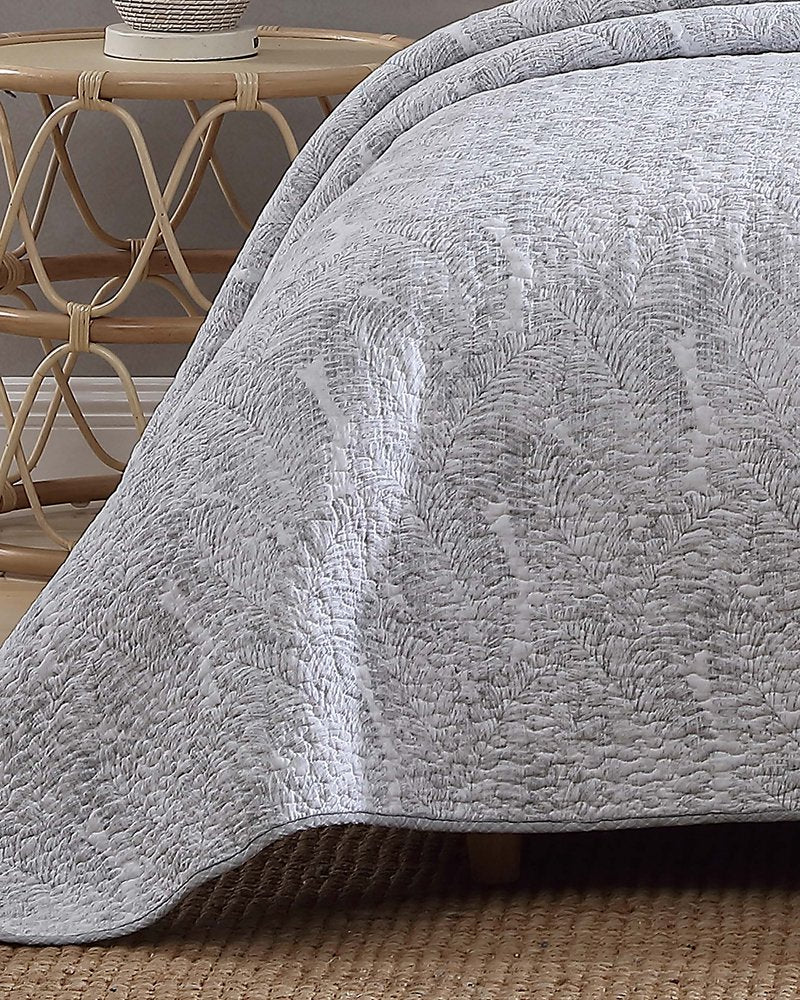 Water Leaves 3-Piece Full/Queen Quilt Set Grey | Tommy Bahama Best Seller - Water Leaves 3-Piece Full/Queen Quilt Set
