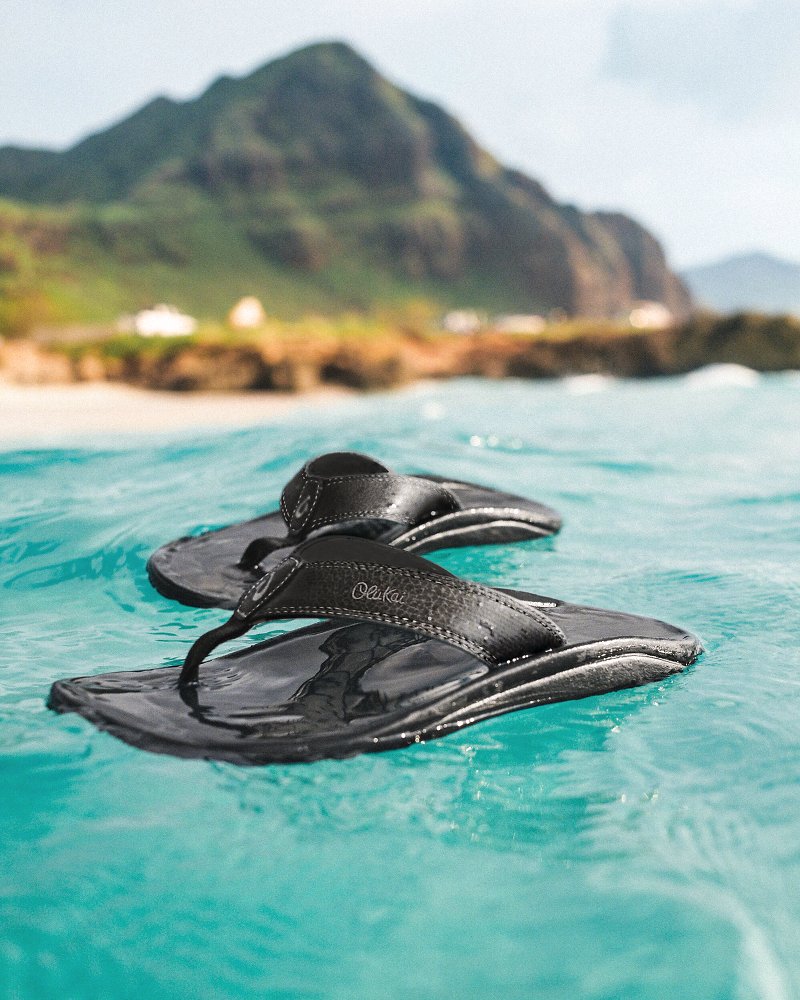 OluKai® 'Ohana Sandals Black | Tommy Bahama Exclusive - OluKai® 'Ohana Sandals
