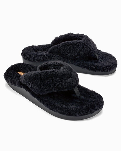 OluKai® Kipe'a Heu Slippers Black/Black | Tommy Bahama Latest - OluKai® Kipe'a Heu Slippers