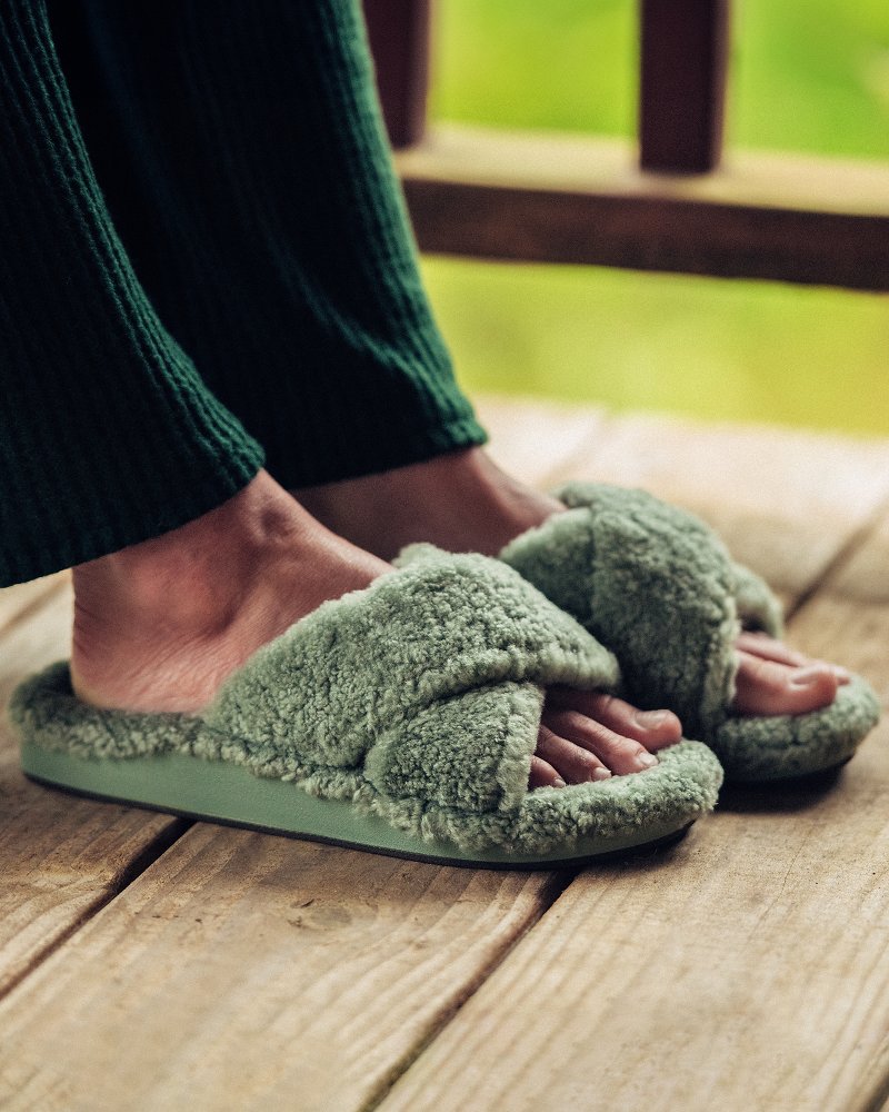 OluKai® Hila Heu Slippers Muted Green | Tommy Bahama Discount - OluKai® Hila Heu Slippers