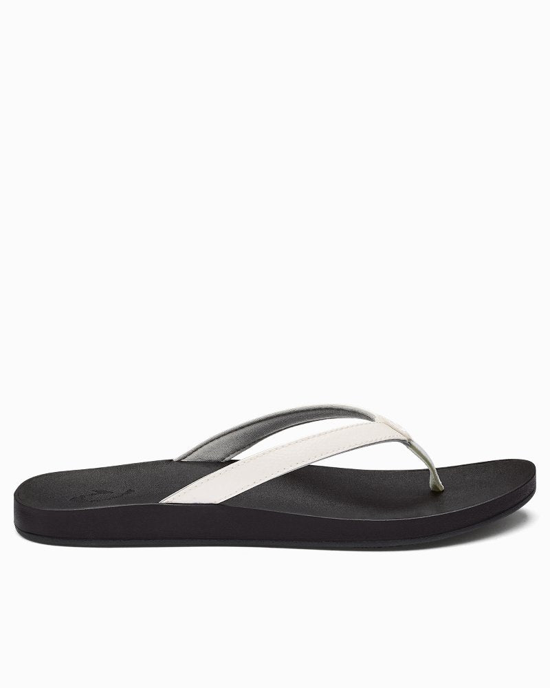 OluKai® Puawe Sandals White | Tommy Bahama Best Seller - OluKai® Puawe Sandals