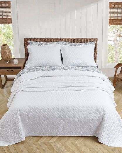 Solid King Quilt/Sham Set White | Tommy Bahama Value - Solid King Quilt/Sham Set