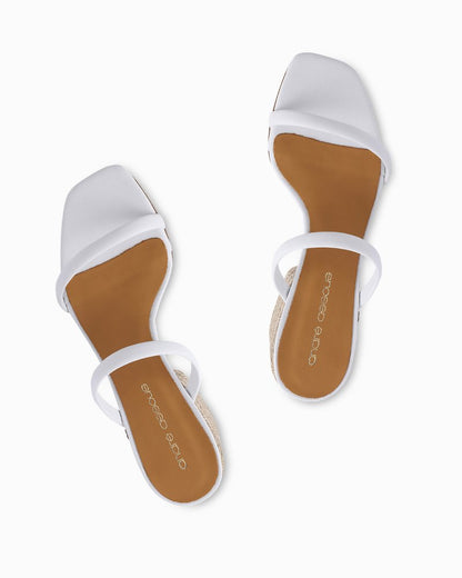 André Assous Joie Sandal White | Tommy Bahama Quality - André Assous Joie Sandal