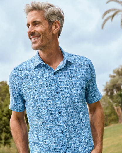 Big & Tall Bahama Coast Cozumel Tiles IslandZone® Shirt Dew Drop | Tommy Bahama Top Pick - Big & Tall Bahama Coast Cozumel Tiles IslandZone® Shirt