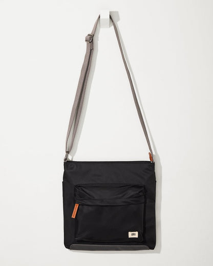 Kennington Black Crossbody Black | Tommy Bahama Top Pick - Kennington Black Crossbody