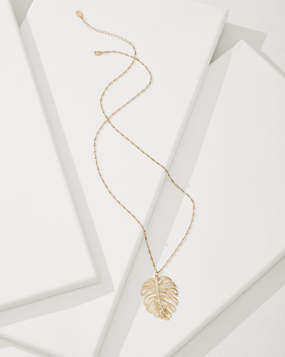 Tropical Blooms Monstera Pendant Necklace Gold | Tommy Bahama Classic - Tropical Blooms Monstera Pendant Necklace
