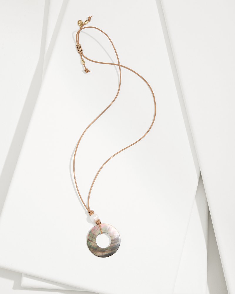 Indigo Shore Grey Shell Pendant Necklace Gold | Tommy Bahama New - Indigo Shore Grey Shell Pendant Necklace