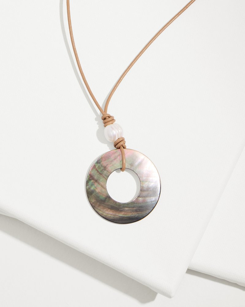 Indigo Shore Grey Shell Pendant Necklace Gold | Tommy Bahama New - Indigo Shore Grey Shell Pendant Necklace