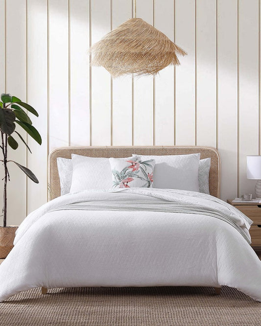 Wicker Woven 3-Piece Full/Queen Comforter Set White | Tommy Bahama Signature - Wicker Woven 3-Piece Full/Queen Comforter Set