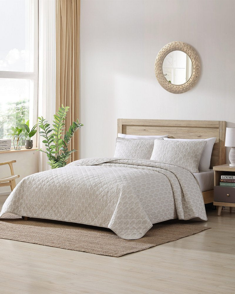 Bahama Fronds Reversible 3-Piece Full/Queen Quilt Set Brown | Tommy Bahama Great Value - Bahama Fronds Reversible 3-Piece Full/Queen Quilt Set