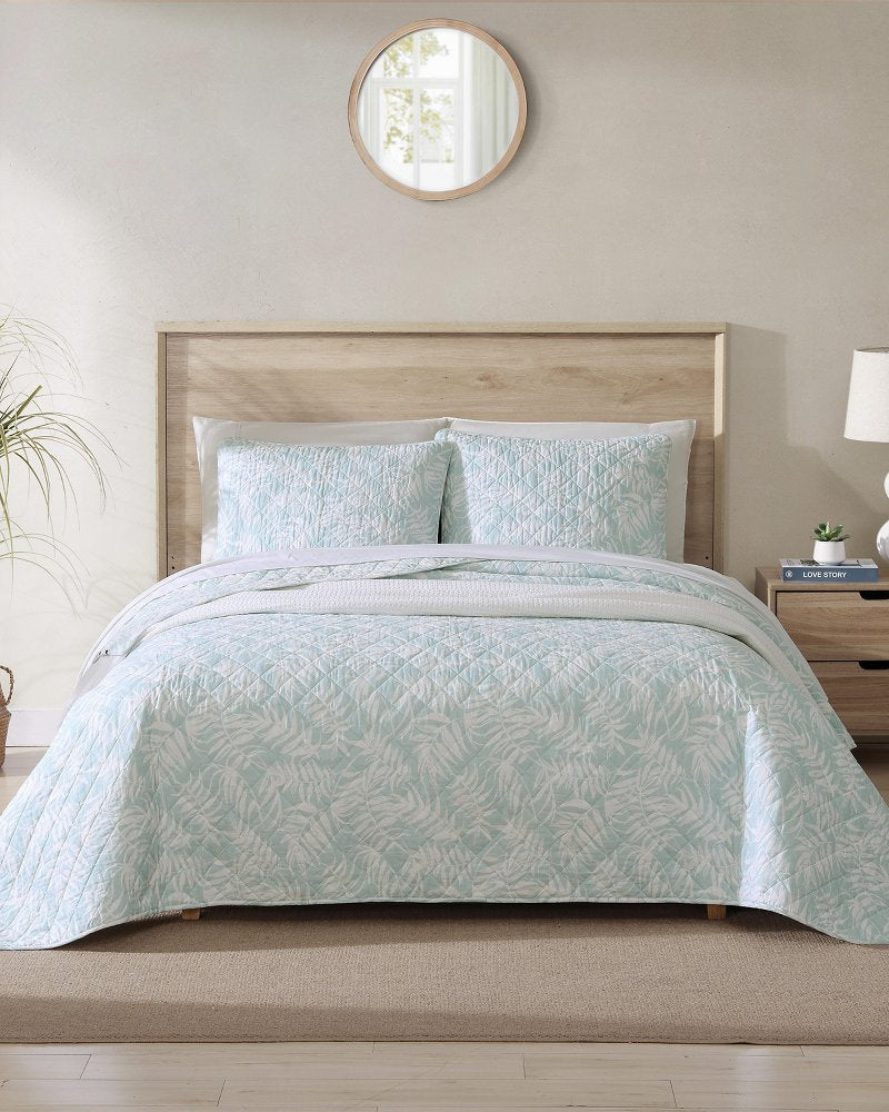 Art of Palms Reversible 3-Piece King Quilt Set Blue | Tommy Bahama Deals - Art of Palms Reversible 3-Piece King Quilt Set