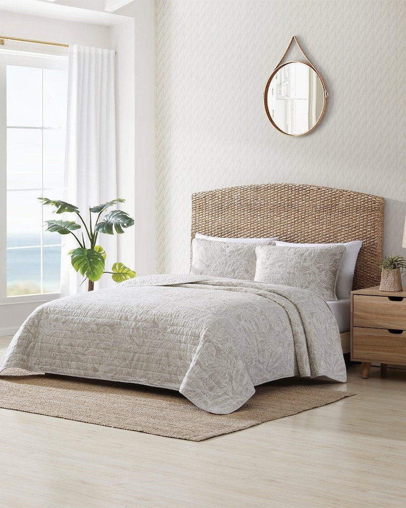Ocean Deep Reversible 3-Piece Full/Queen Quilt Set Beige | Tommy Bahama Discount - Ocean Deep Reversible 3-Piece Full/Queen Quilt Set