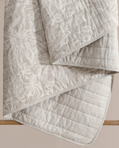 Ocean Deep Reversible 3-Piece Full/Queen Quilt Set Beige | Tommy Bahama Discount - Ocean Deep Reversible 3-Piece Full/Queen Quilt Set