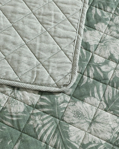 Hibiscus Jungle Reversible 3-Piece Full/Queen Quilt Set Jungle | Tommy Bahama Everyday - Hibiscus Jungle Reversible 3-Piece Full/Queen Quilt Set