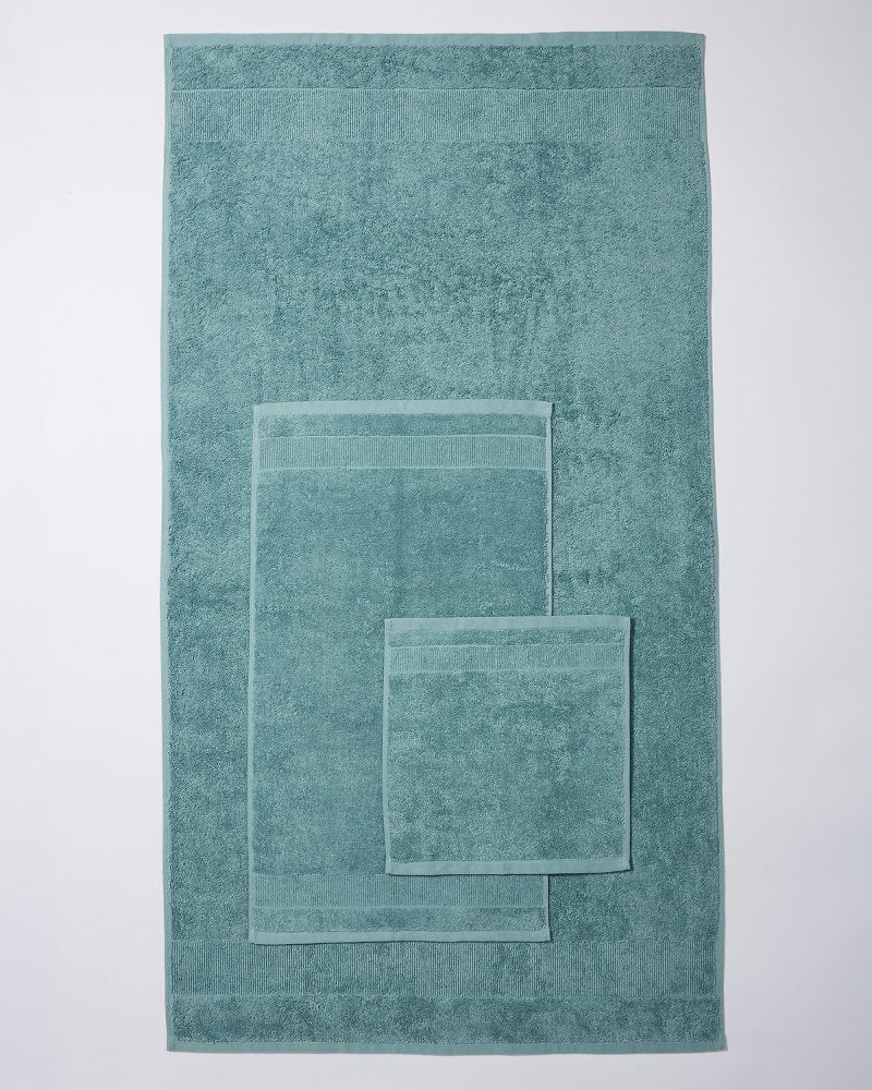 Island Retreat 6-Piece Bath Towel Set Dark Blue Lagoon | Tommy Bahama Signature - Island Retreat 6-Piece Bath Towel Set