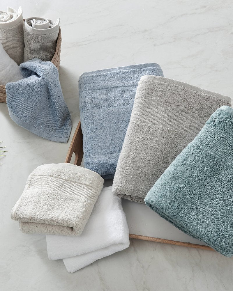 Island Retreat 6-Piece Bath Towel Set Dark Blue Lagoon | Tommy Bahama Signature - Island Retreat 6-Piece Bath Towel Set