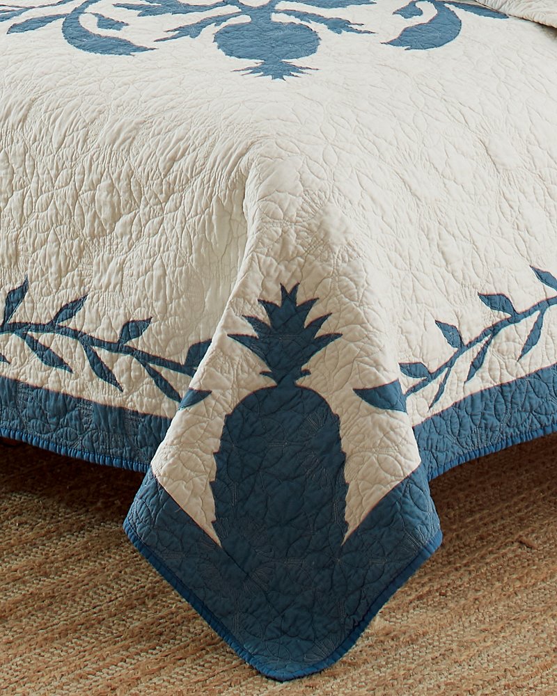 Aloha Pineapple Full/Queen Quilt Blue | Tommy Bahama Smart Buy - Aloha Pineapple Full/Queen Quilt