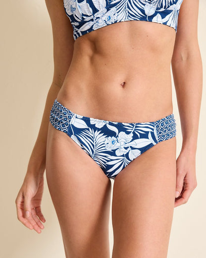 Island Cays Blooms Reversible Hipster Bikini Bottoms Mare Navy Rev | Tommy Bahama Smart Buy - Island Cays Blooms Reversible Hipster Bikini Bottoms