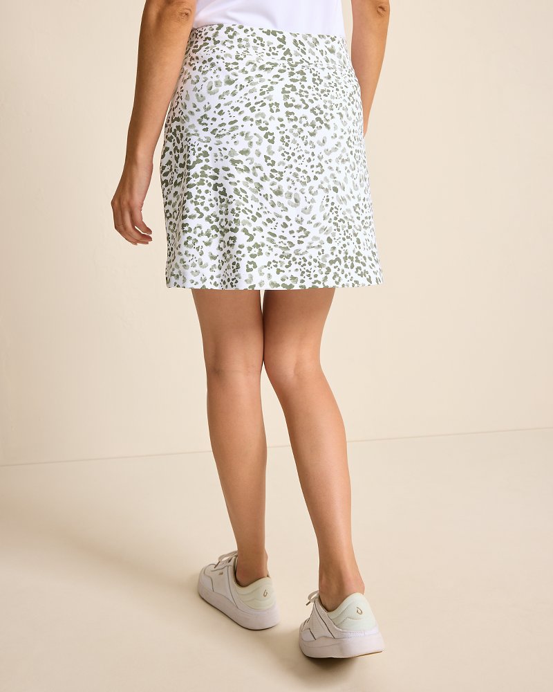Aubrey Leopard Leisure IslandZone® Skort Tea Leaf | Tommy Bahama Latest - Aubrey Leopard Leisure IslandZone® Skort
