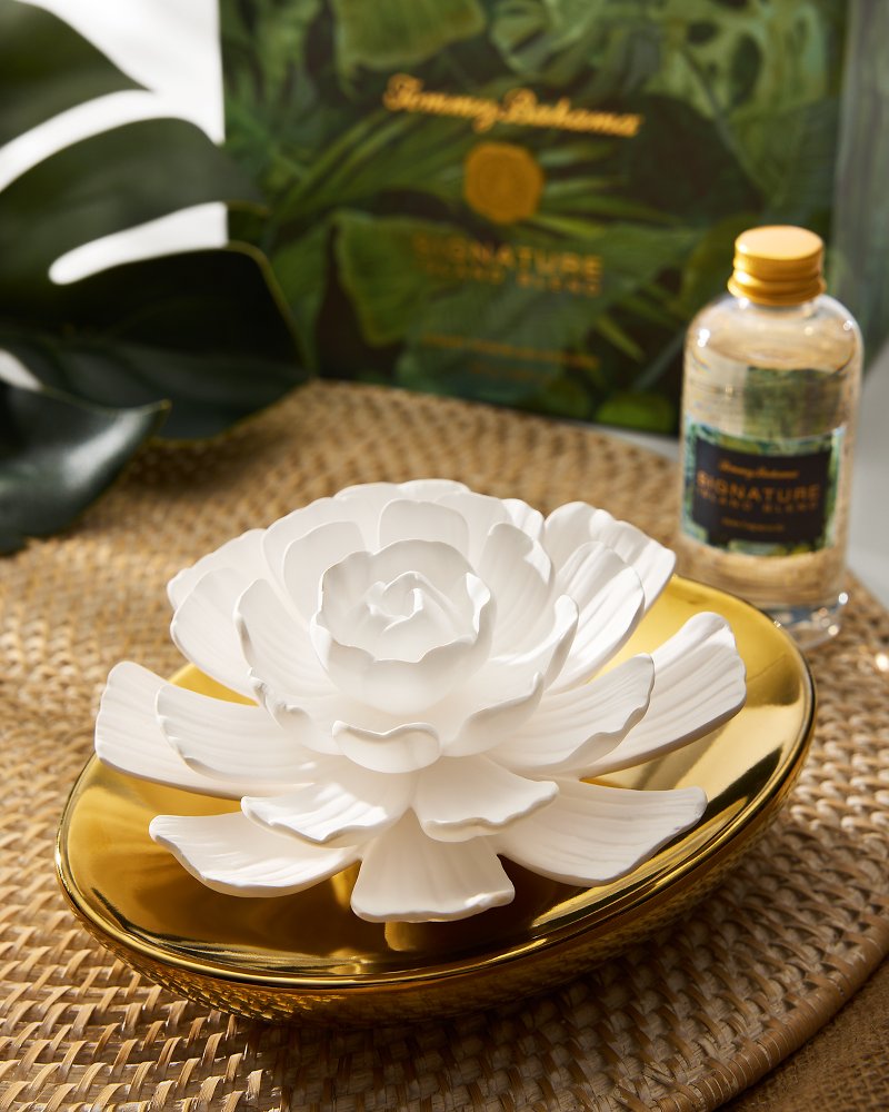 Island Blend Porcelain Flower Diffuser Island Blend | Tommy Bahama Special Offer - Island Blend Porcelain Flower Diffuser