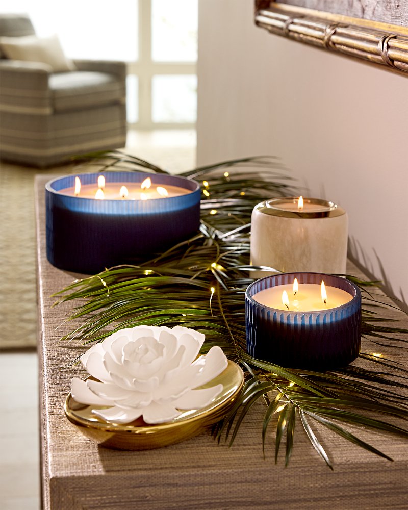 Island Blend Porcelain Flower Diffuser Island Blend | Tommy Bahama Special Offer - Island Blend Porcelain Flower Diffuser