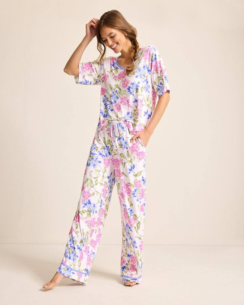 Jersey V-Neck Top & Pants Pajama Set Ivory | Tommy Bahama Customer Favorite - Jersey V-Neck Top & Pants Pajama Set