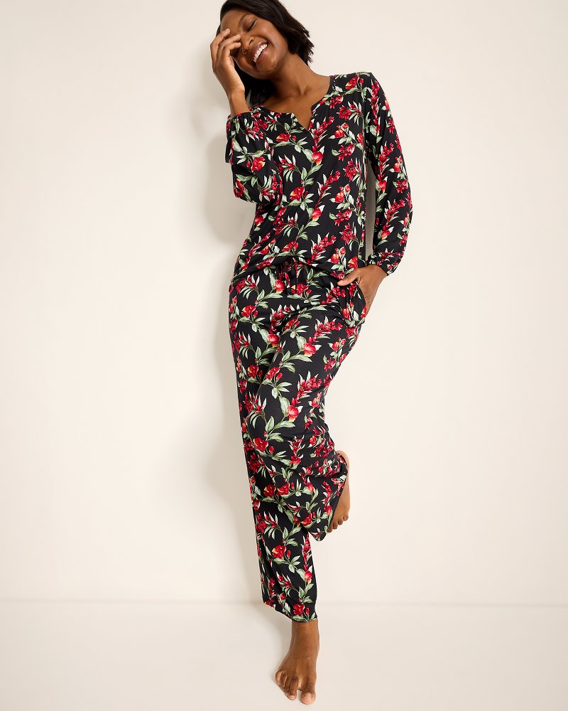 Jersey Split-Neck Long Sleeve & Pants Pajama Set Black Cherry | Tommy Bahama Best Price - Jersey Split-Neck Long Sleeve & Pants Pajama Set