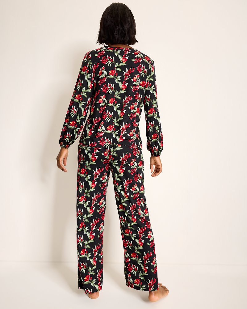 Jersey Split-Neck Long Sleeve & Pants Pajama Set Black Cherry | Tommy Bahama Best Price - Jersey Split-Neck Long Sleeve & Pants Pajama Set
